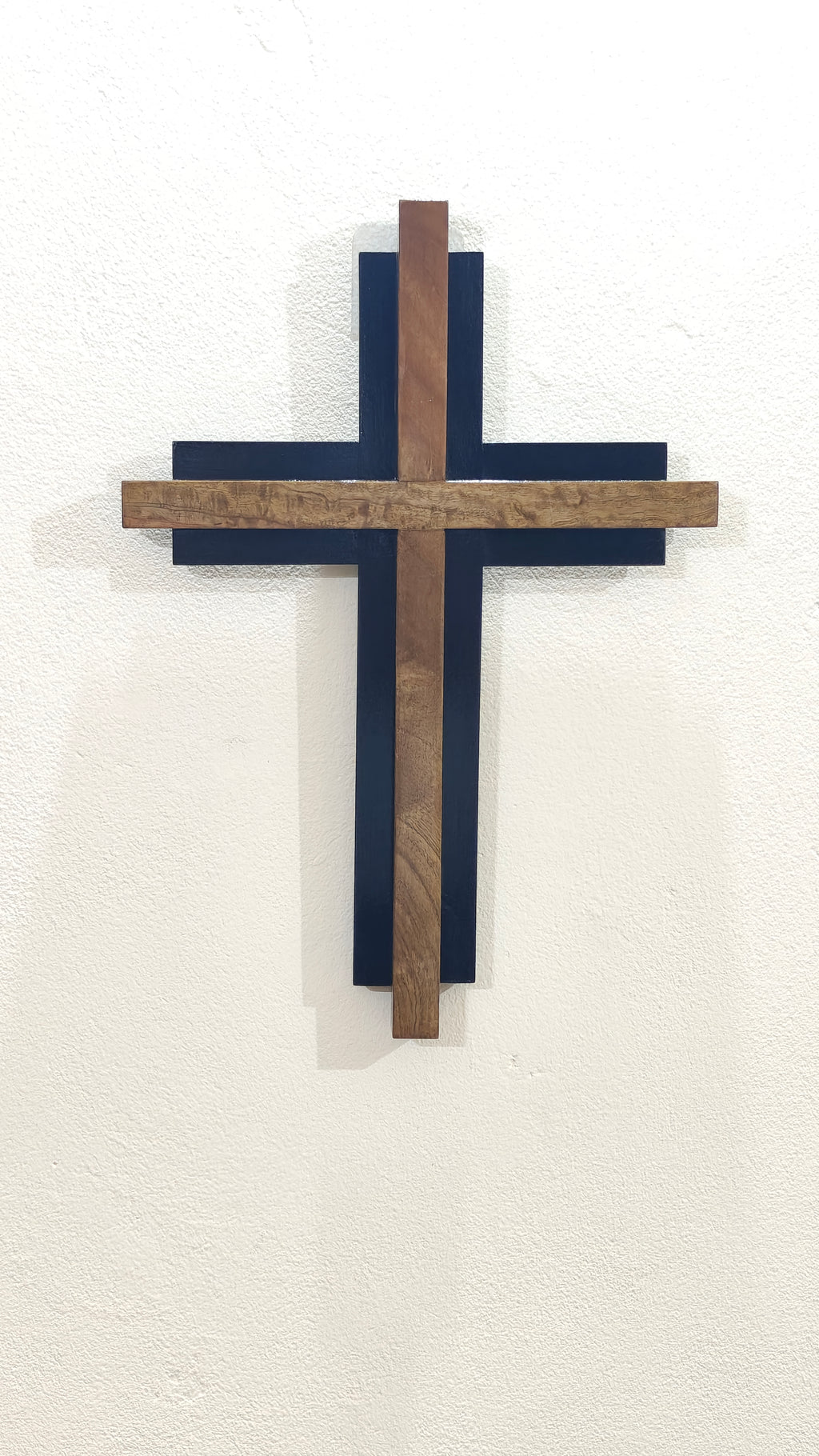 The Contrast Cross | Cedar &amp; Jack Wood with Navy Finish