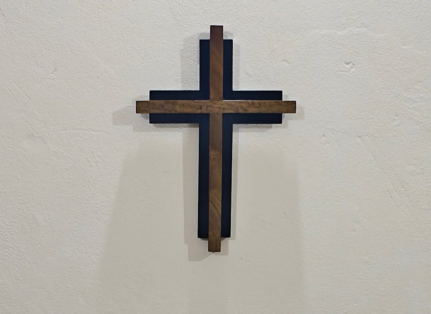 The Contrast Cross | Cedar &amp; Jack Wood with Navy Finish