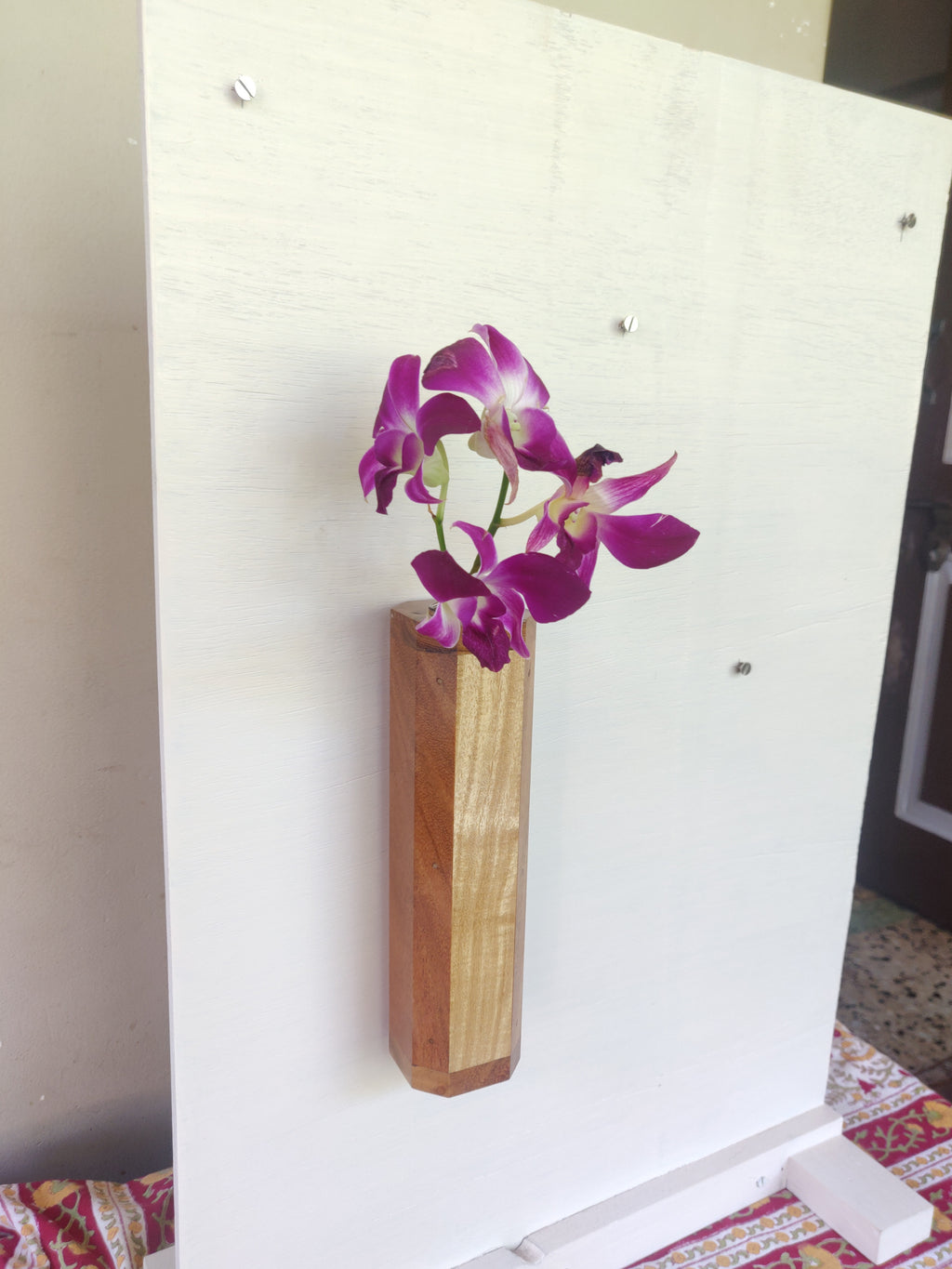 The Sprig Wall Vase